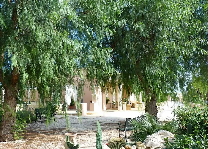 Bed & Breakfast Tenuta Arate 3*