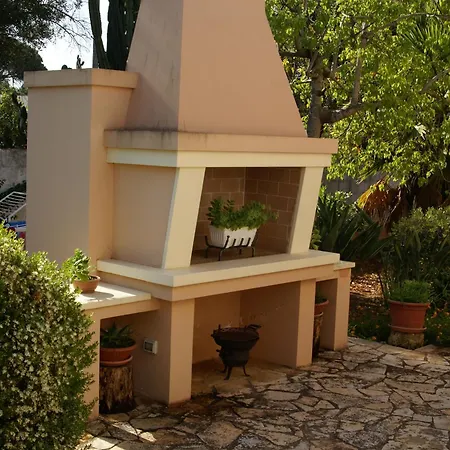 Bed & Breakfast Tenuta Arate 3*