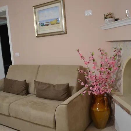 Frühstückspension Tenuta Arate 3*